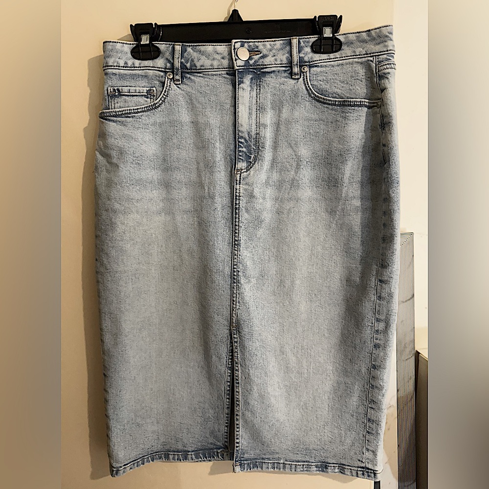 LOFT Jean Skirt